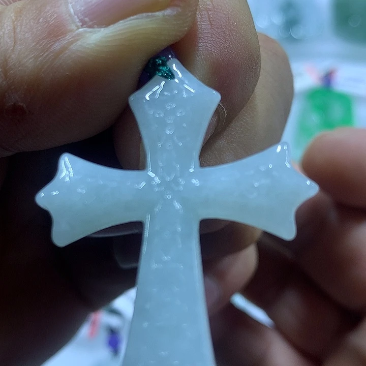 翡翠未镶嵌颈饰天然翡翠A货吊坠