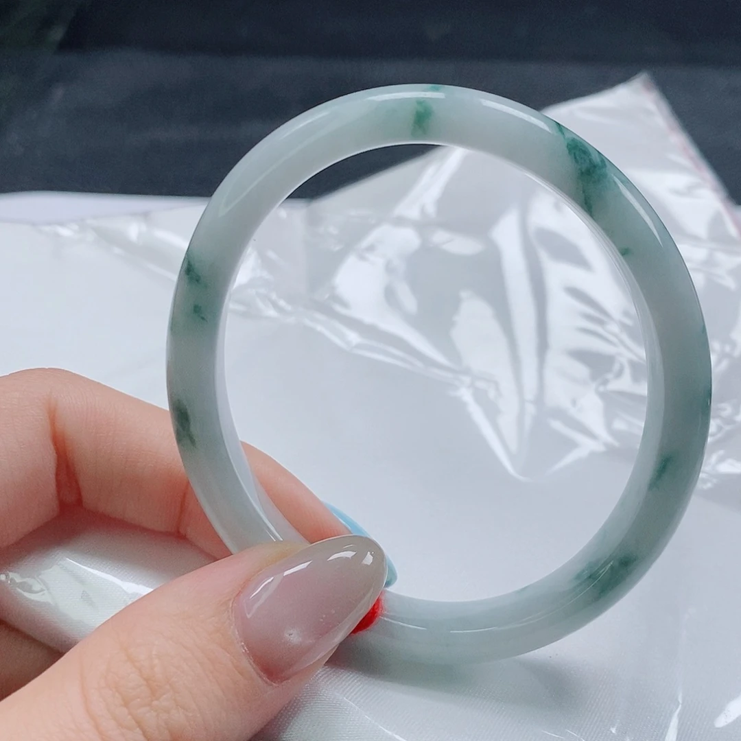 【闪购商品】未镶嵌手镯（贵妃镯）翡翠496号