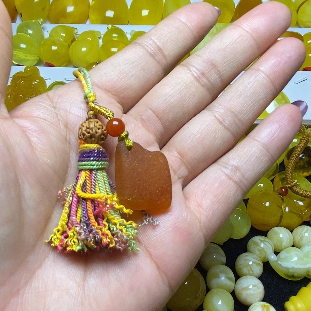 琥珀未镶嵌珠宝奇石