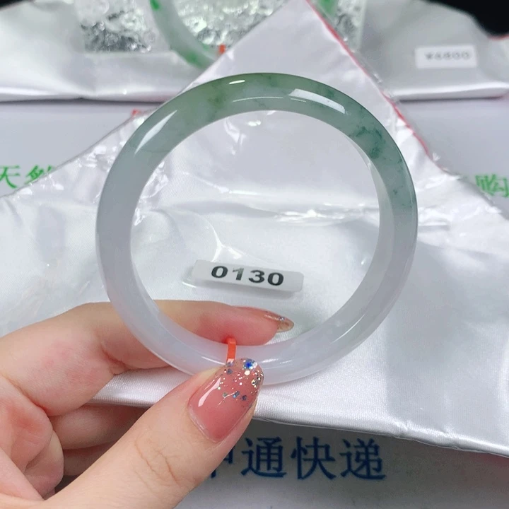 翡翠手镯（圆镯）未镶嵌正圈0130