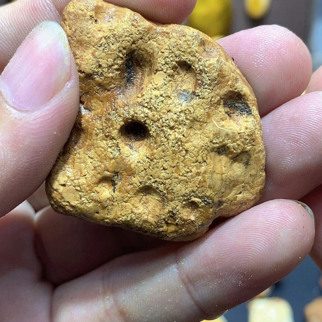 缪***e定制琥珀蜜蜡原石定制