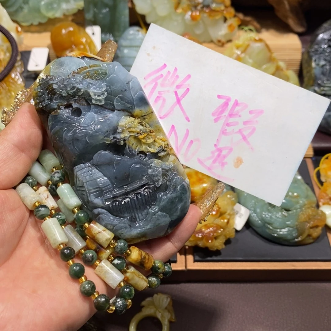 蛇纹石玉颈饰未镶嵌