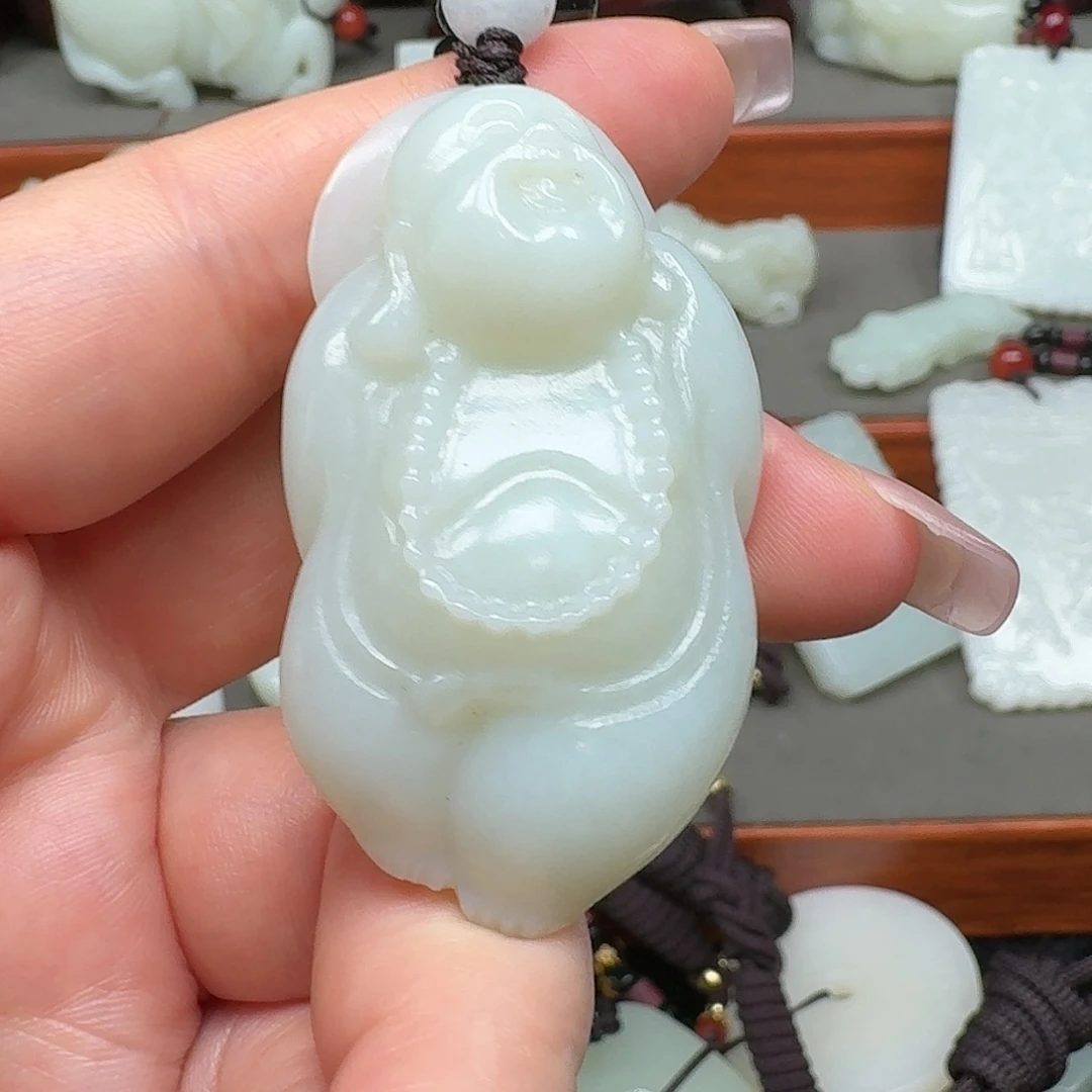 J***e和田玉未镶嵌挂件