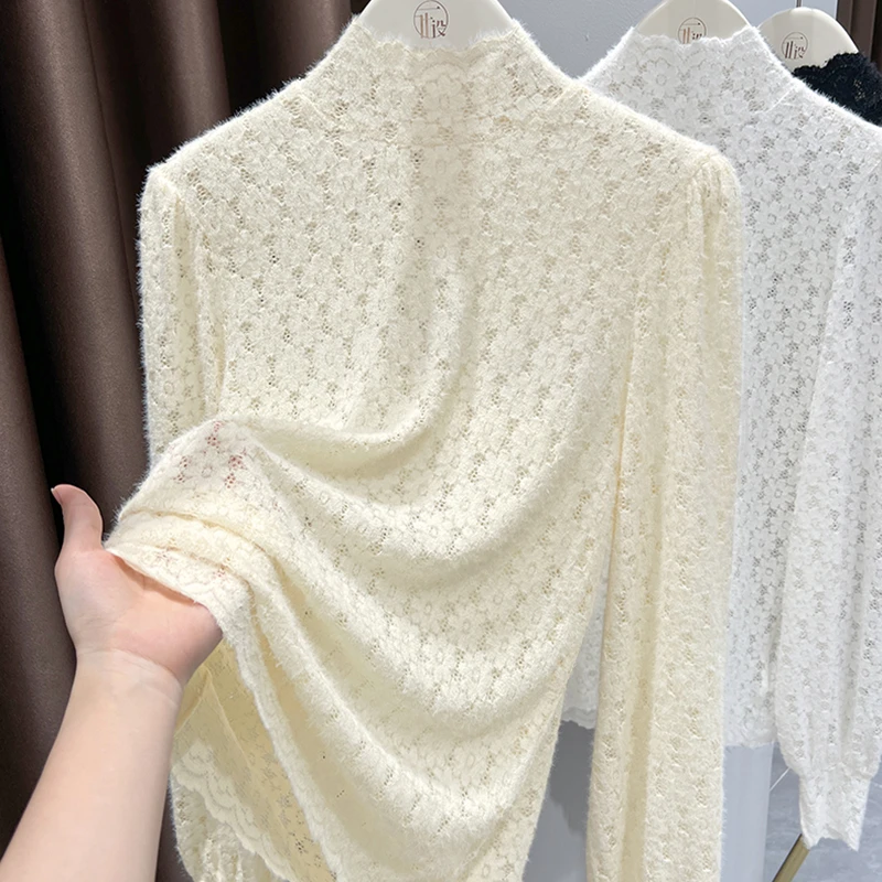 杏色洋气减龄半高领修身蕾丝衫女秋冬新款磨毛亲肤长袖上衣打底衫