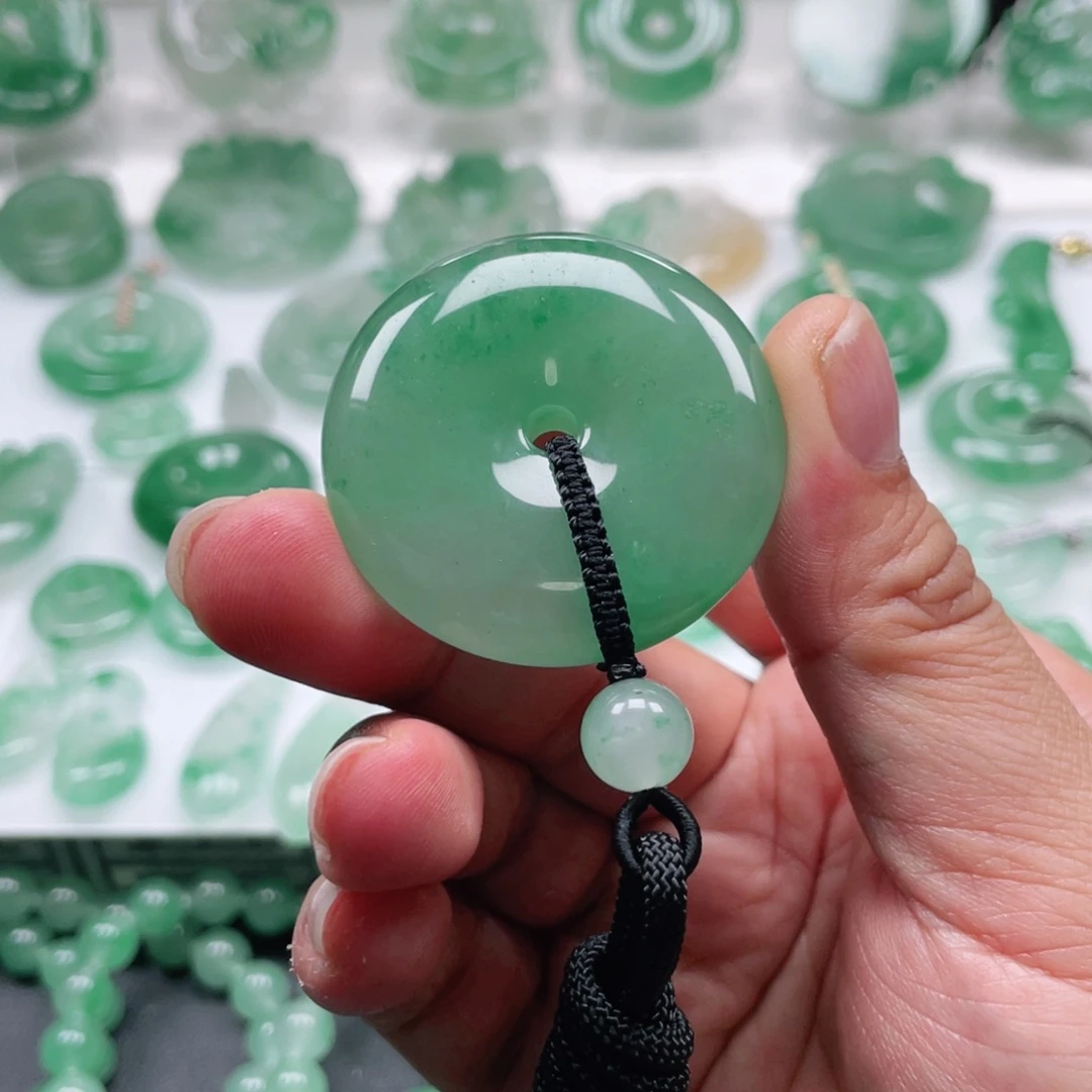 阳***光石英质玉（非洲翠）未镶嵌吊坠(不含链)