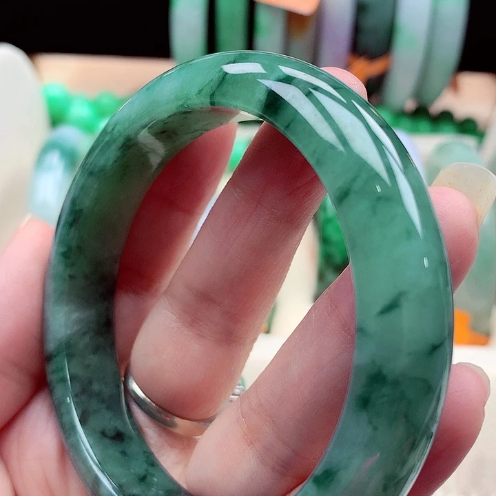 未镶嵌手镯翡翠翡翠