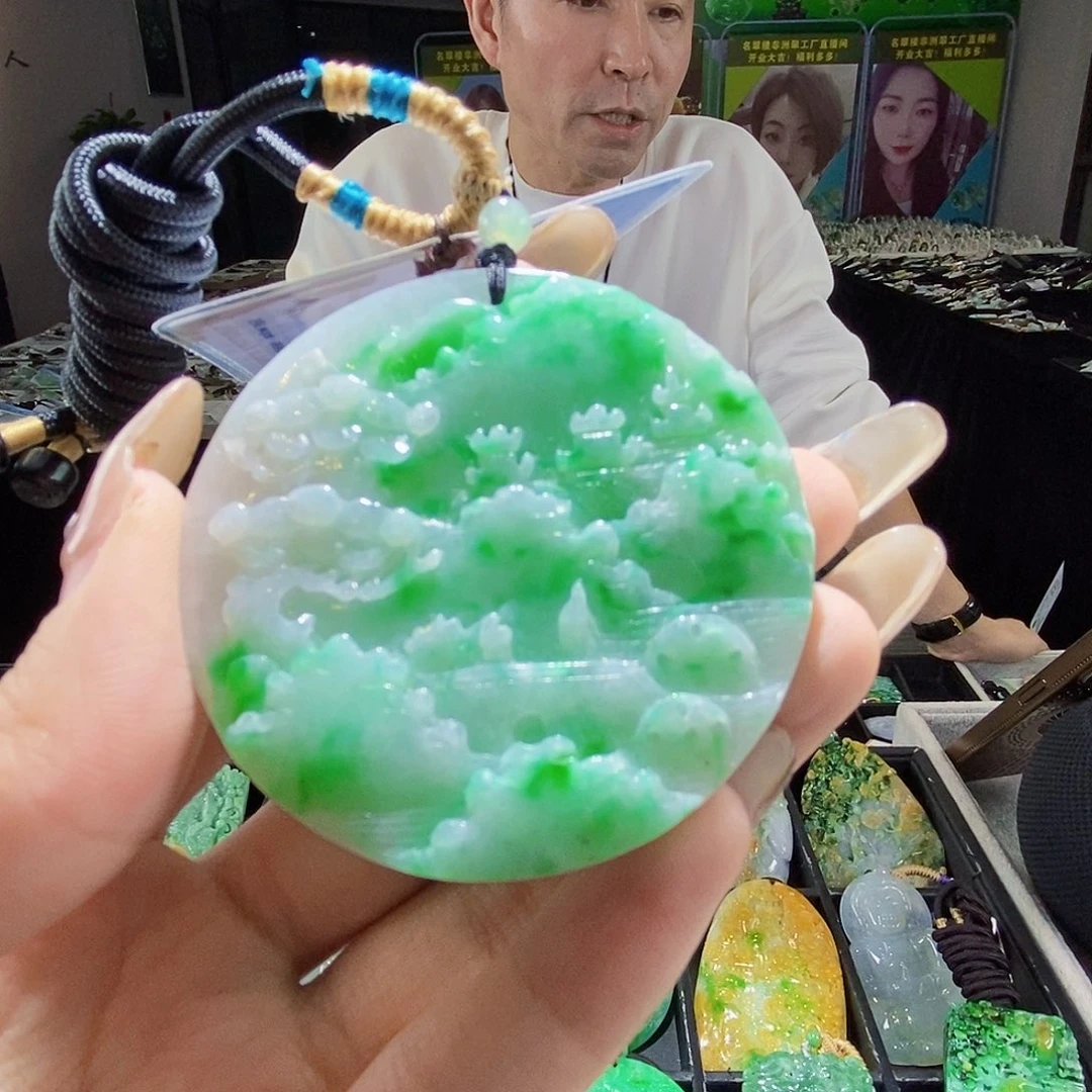 颈饰未镶嵌翡翠翡翠