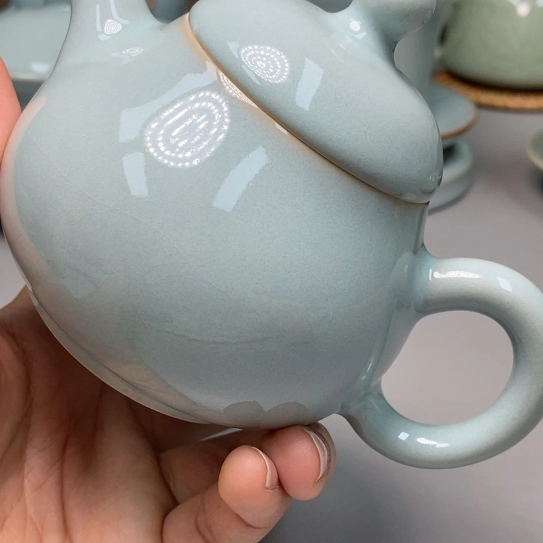 瑕品，赵琳支钉烧梨壶，