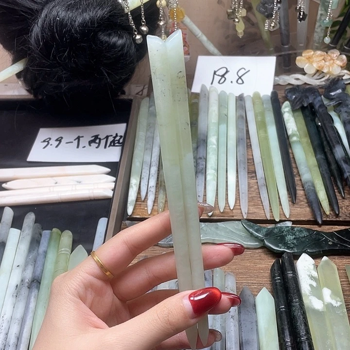 蛇纹石玉发饰合金