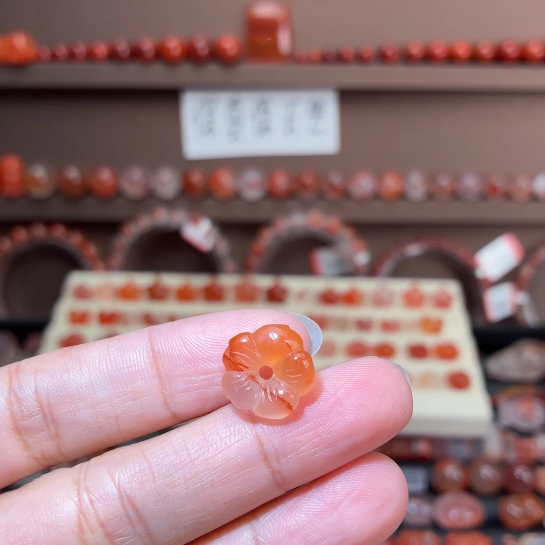 南红玛瑙未镶嵌川料有钱花