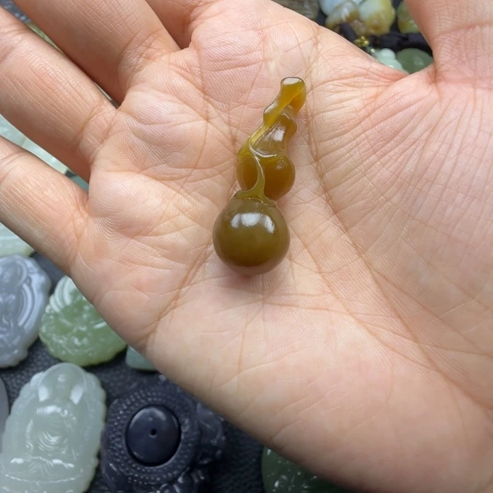 和田玉未镶嵌珠宝奇石