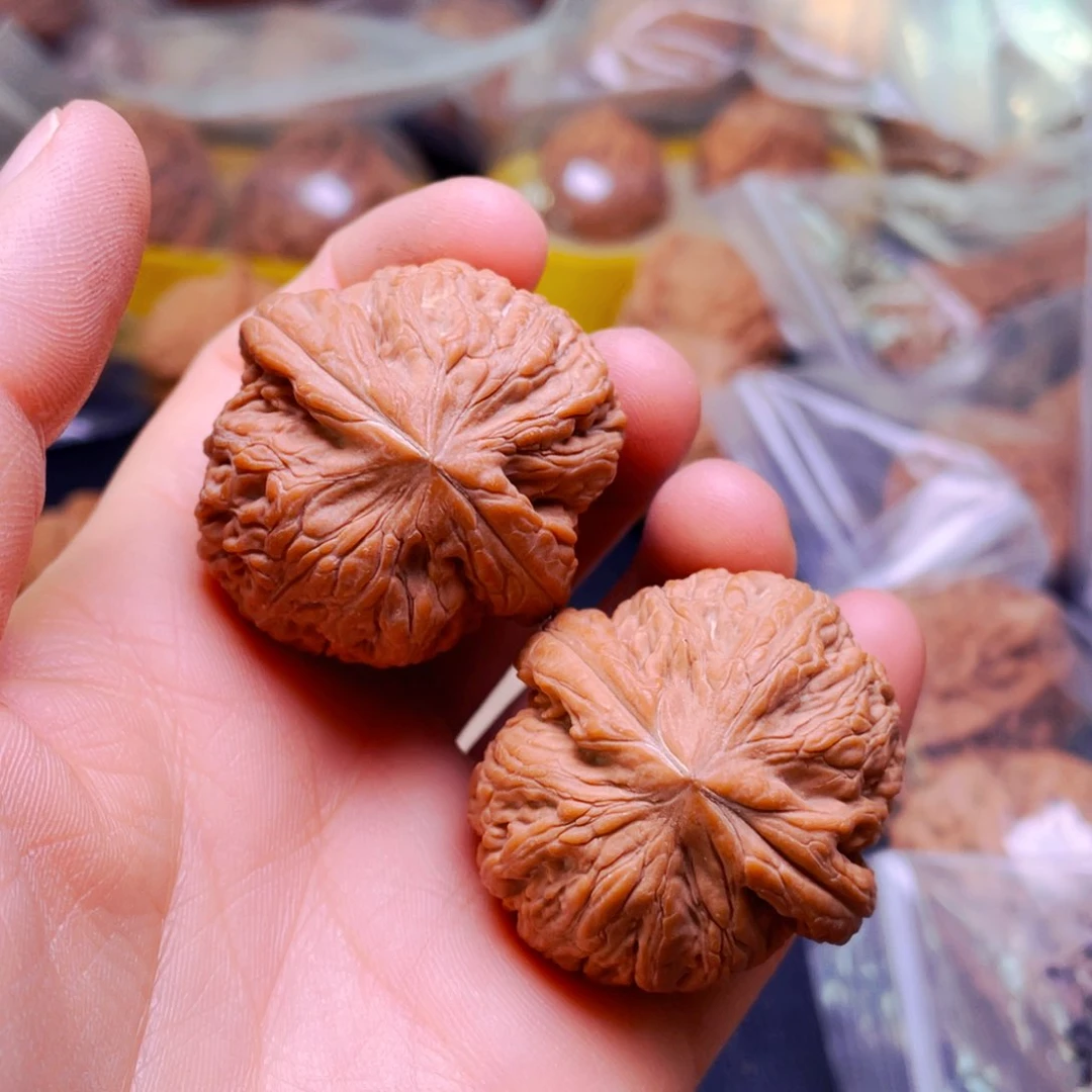 吊坠文玩核桃御尊一对