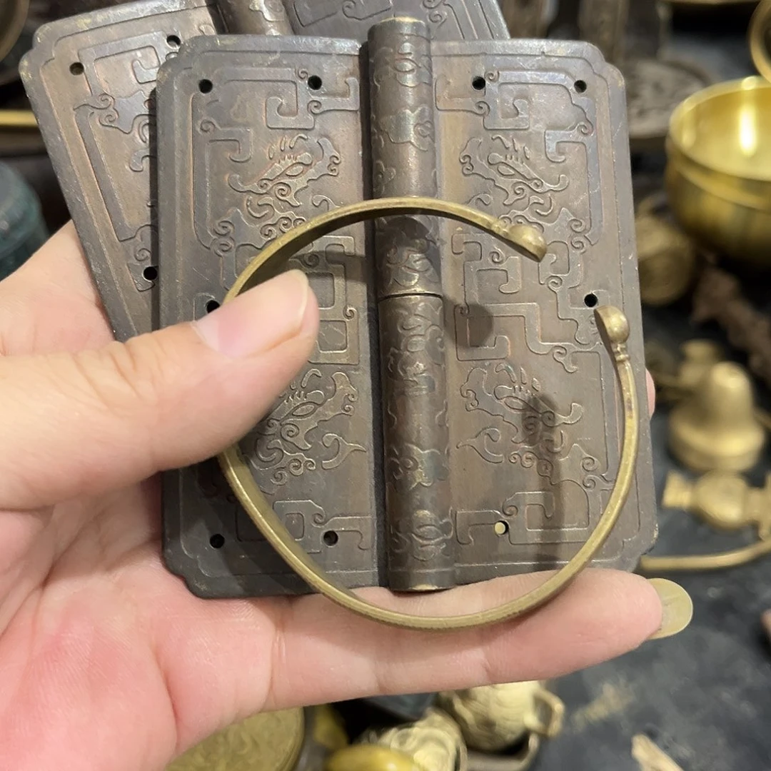 成***媛闪电购铜摆件工艺品