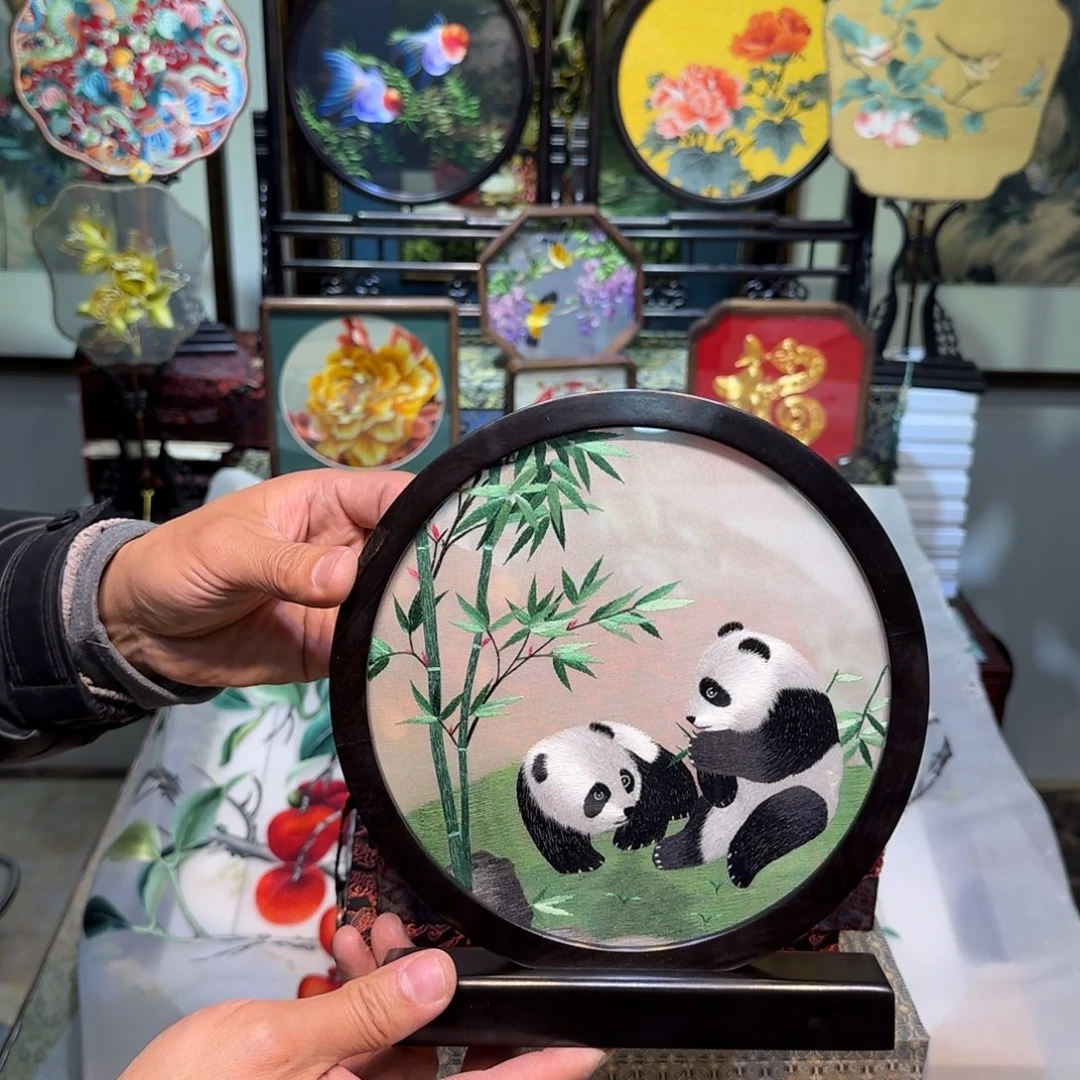 刺绣刺绣工艺精湛