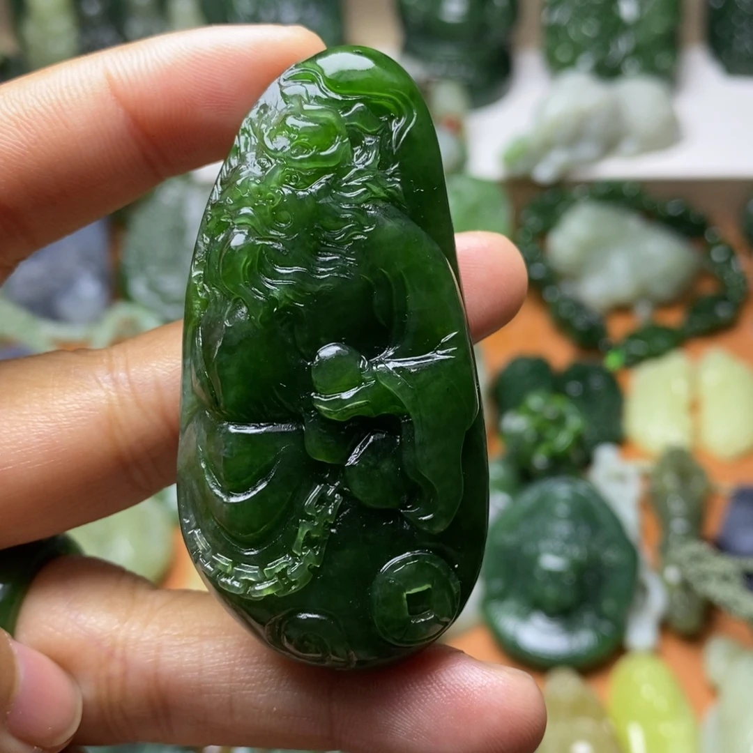 科***练和田玉未镶嵌颈饰