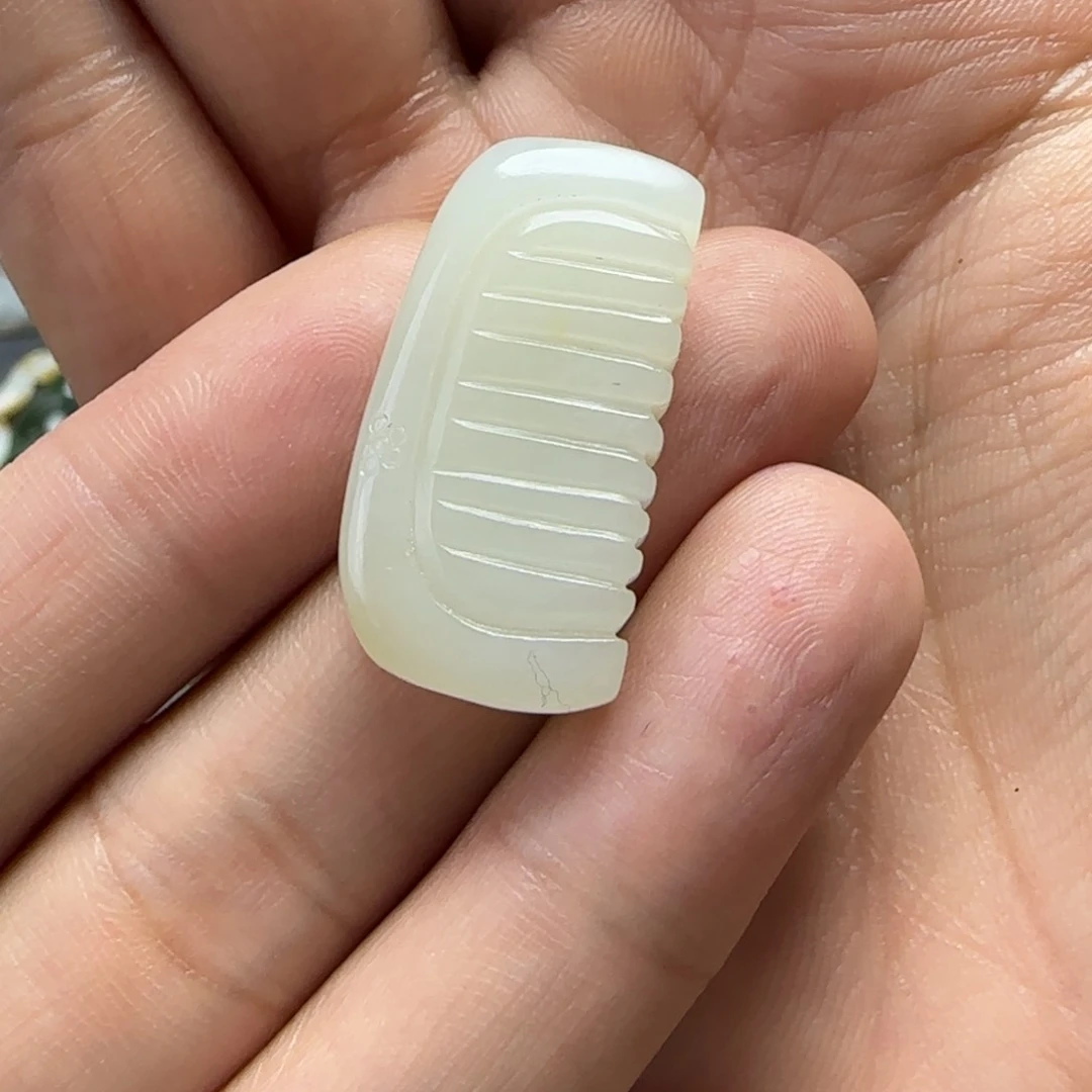 和田玉未镶嵌颈饰橘**了定制