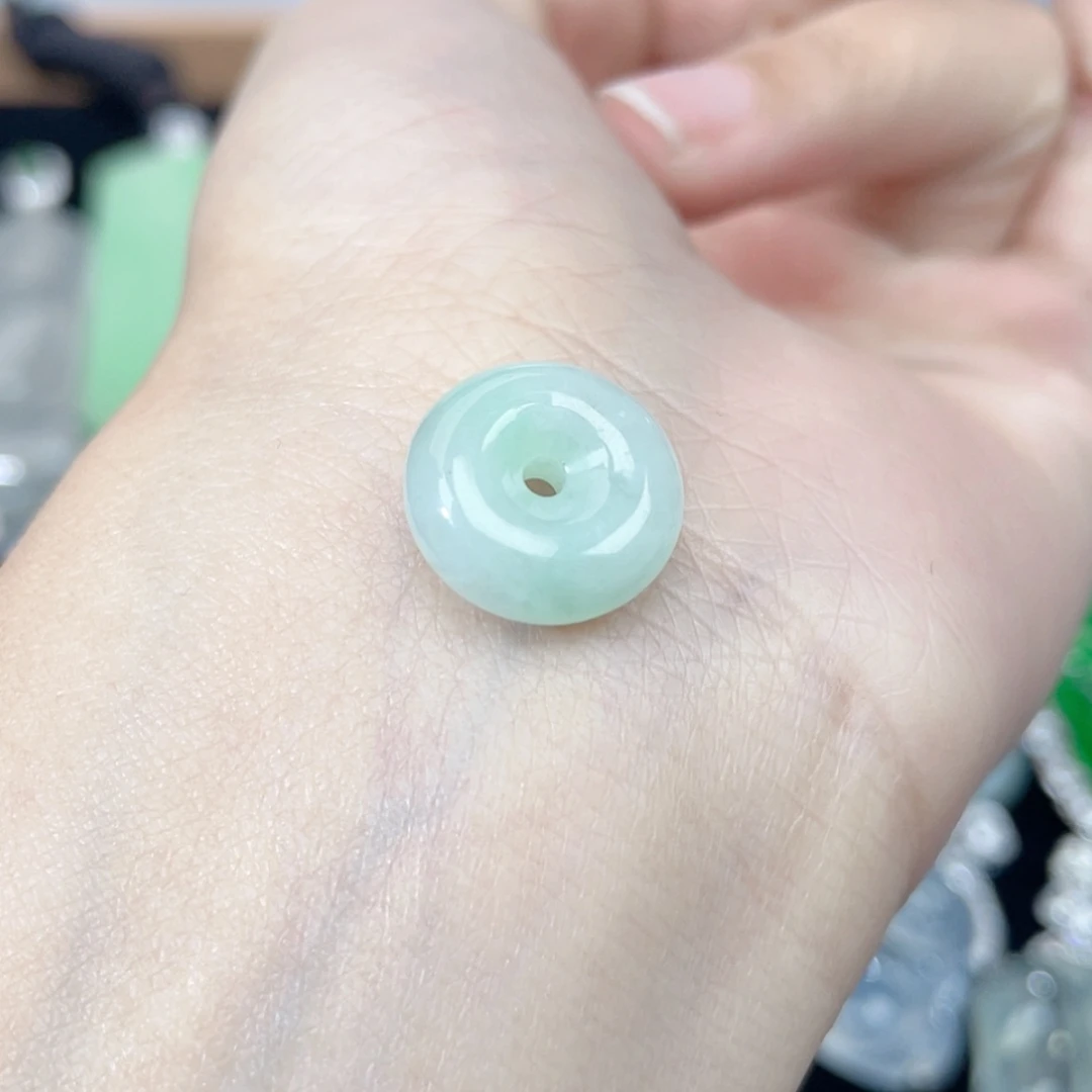 【闪购商品】翡翠颈饰未镶嵌翡翠