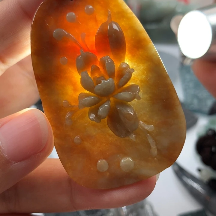 翡翠颈饰未镶嵌保真天然A货翡翠 