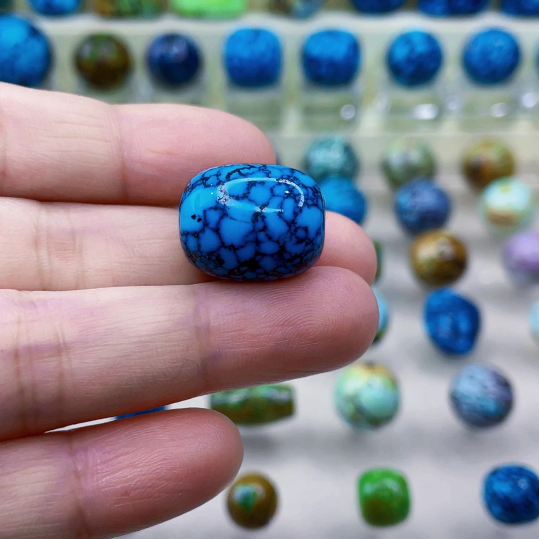 未镶嵌绿松石颈饰