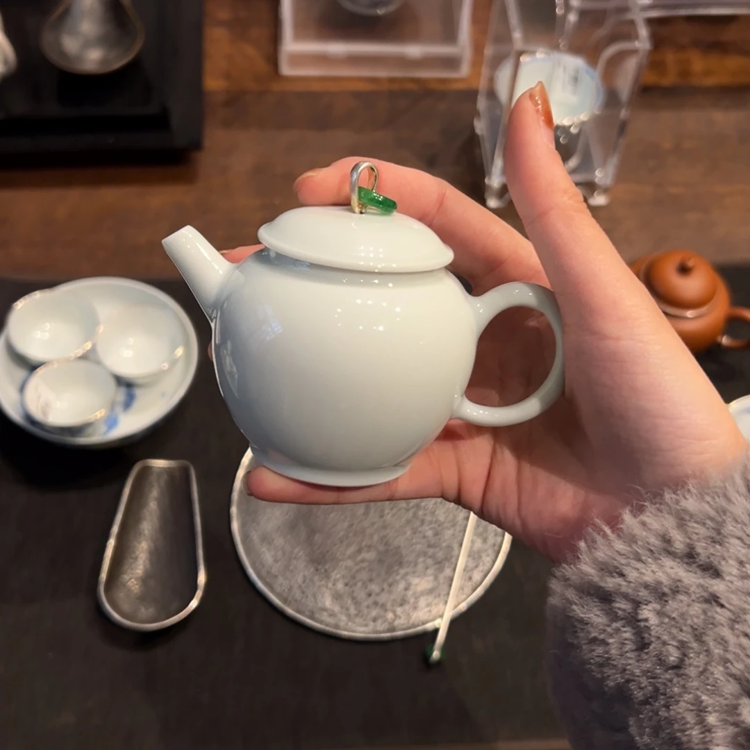 杯陶瓷。      陶瓷。