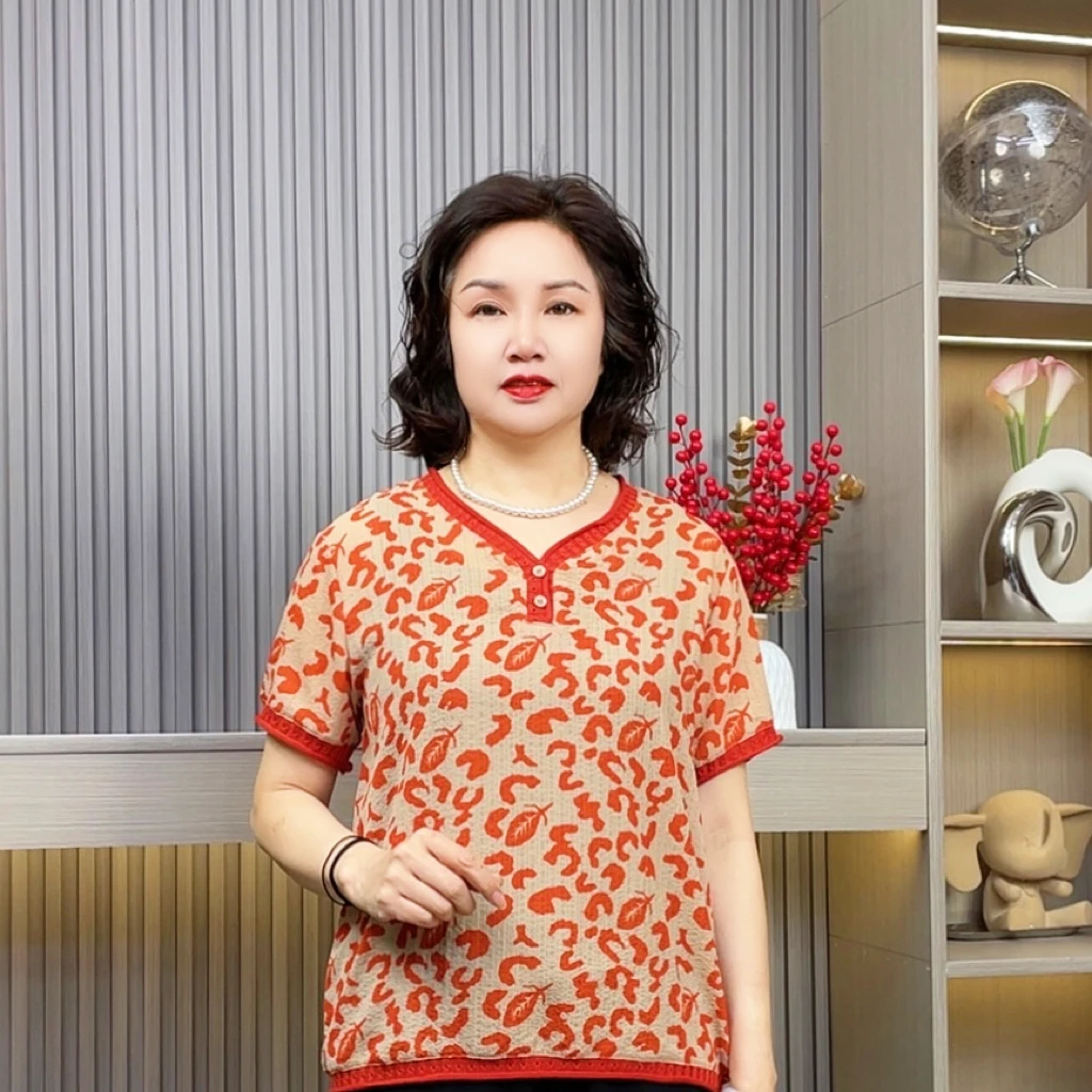 休闲风时尚套装上衣花色女士圆领提花女装印花网红时尚气质妈妈装