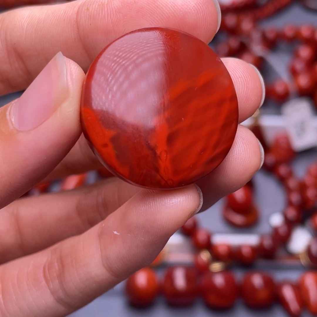 南红玛瑙未镶嵌其他天然原矿）27.5✖️7.8mm瓦西柿子锦圆牌