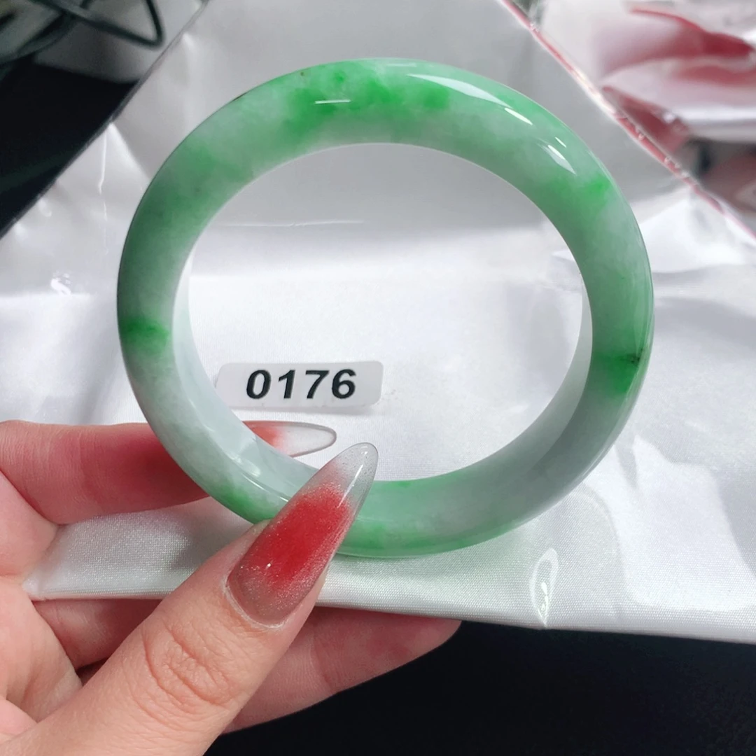 翡翠手镯未镶嵌正圈56.57