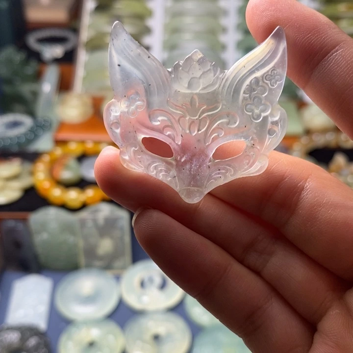 未镶嵌蛇纹石玉颈饰