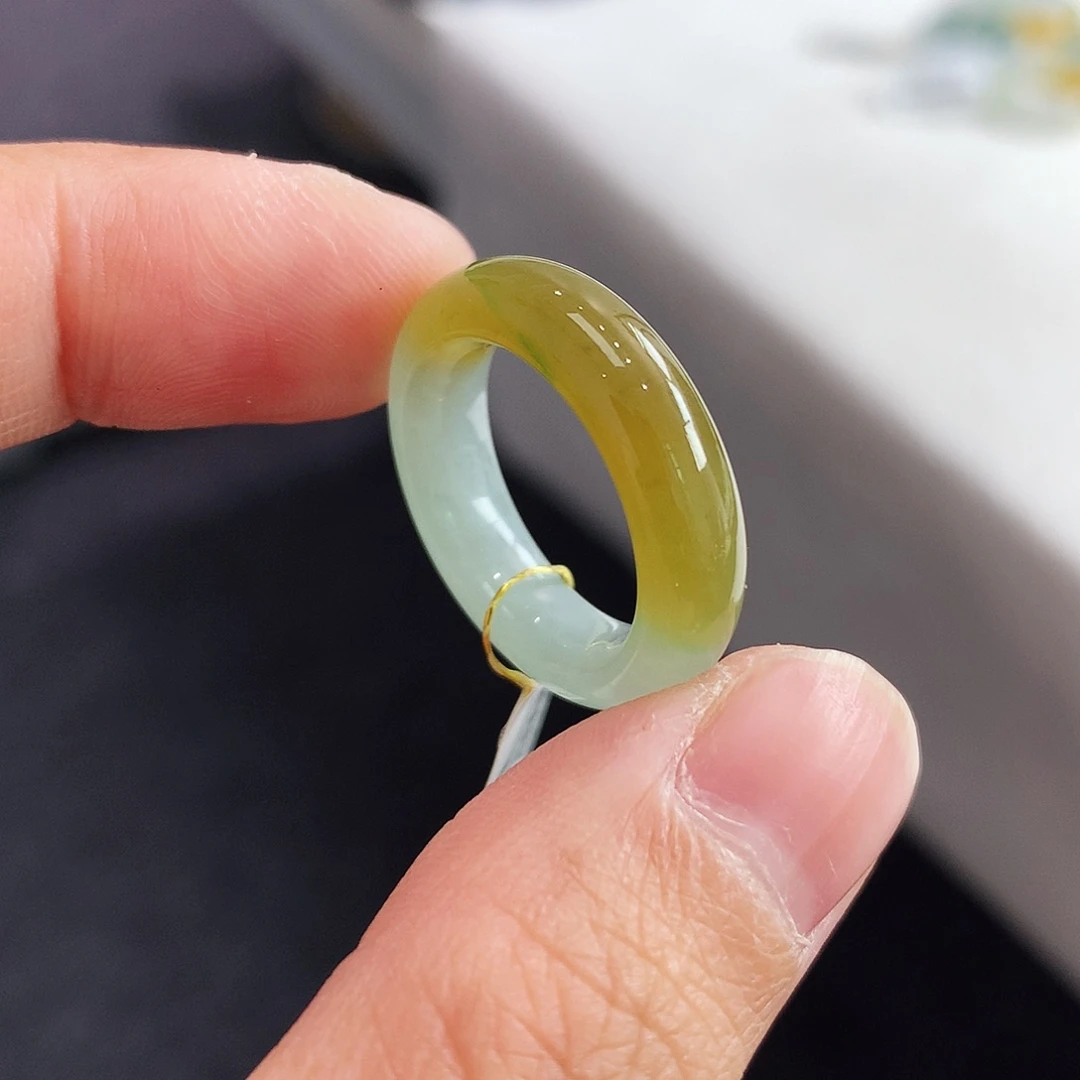 翡翠未镶嵌戒指11号