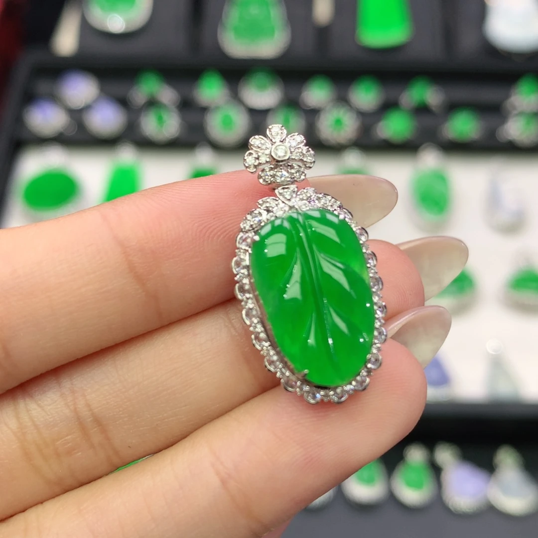 吊坠(不含链)18K金镶嵌翡翠