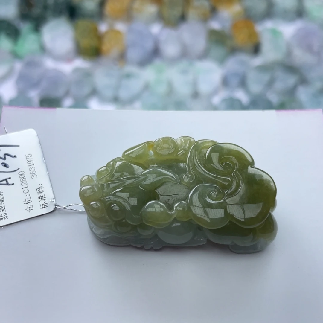 翡翠颈饰未镶嵌貔貅