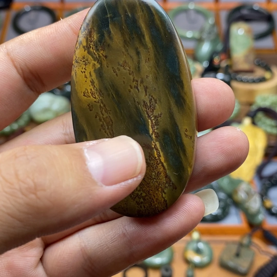 吊坠(不含链)未镶嵌岫岩河磨玉（透闪石质玉）