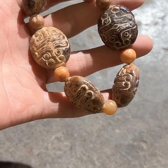 和田玉（糖玉）挂件未镶嵌宁*杉