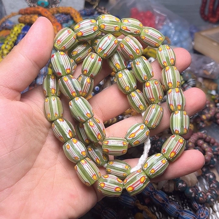 琉璃颈饰5967。尼泊尔琉璃一条