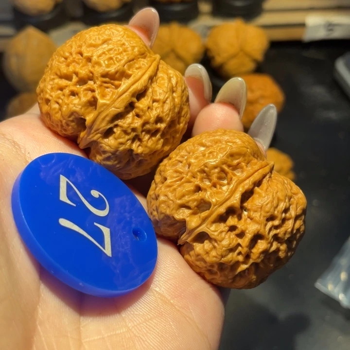 贵妃枕38尺寸核桃