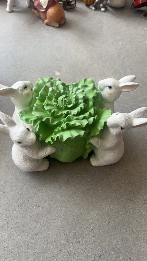 兔子包白菜树脂摆件