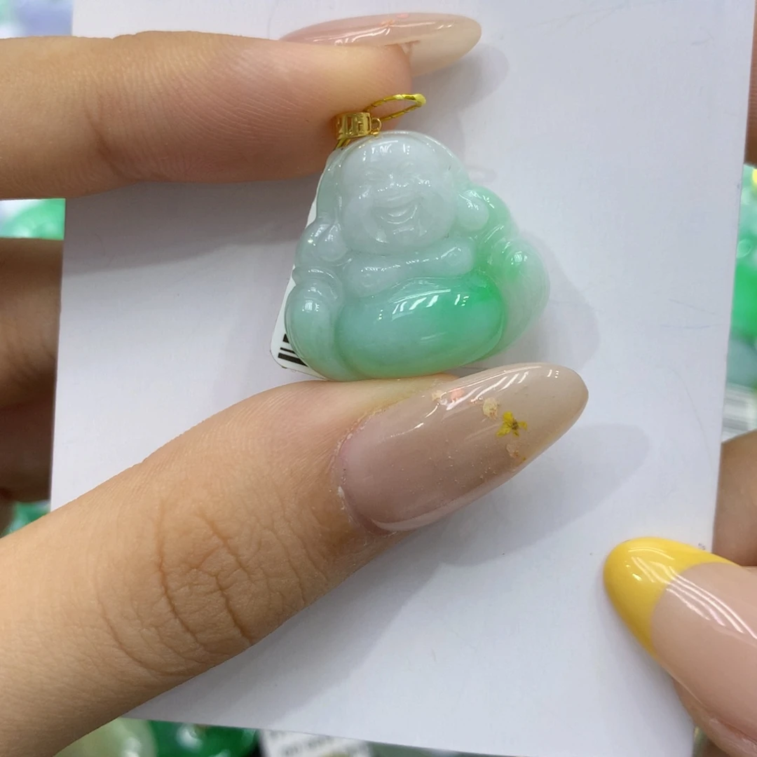 颈饰18K金镶嵌翡翠