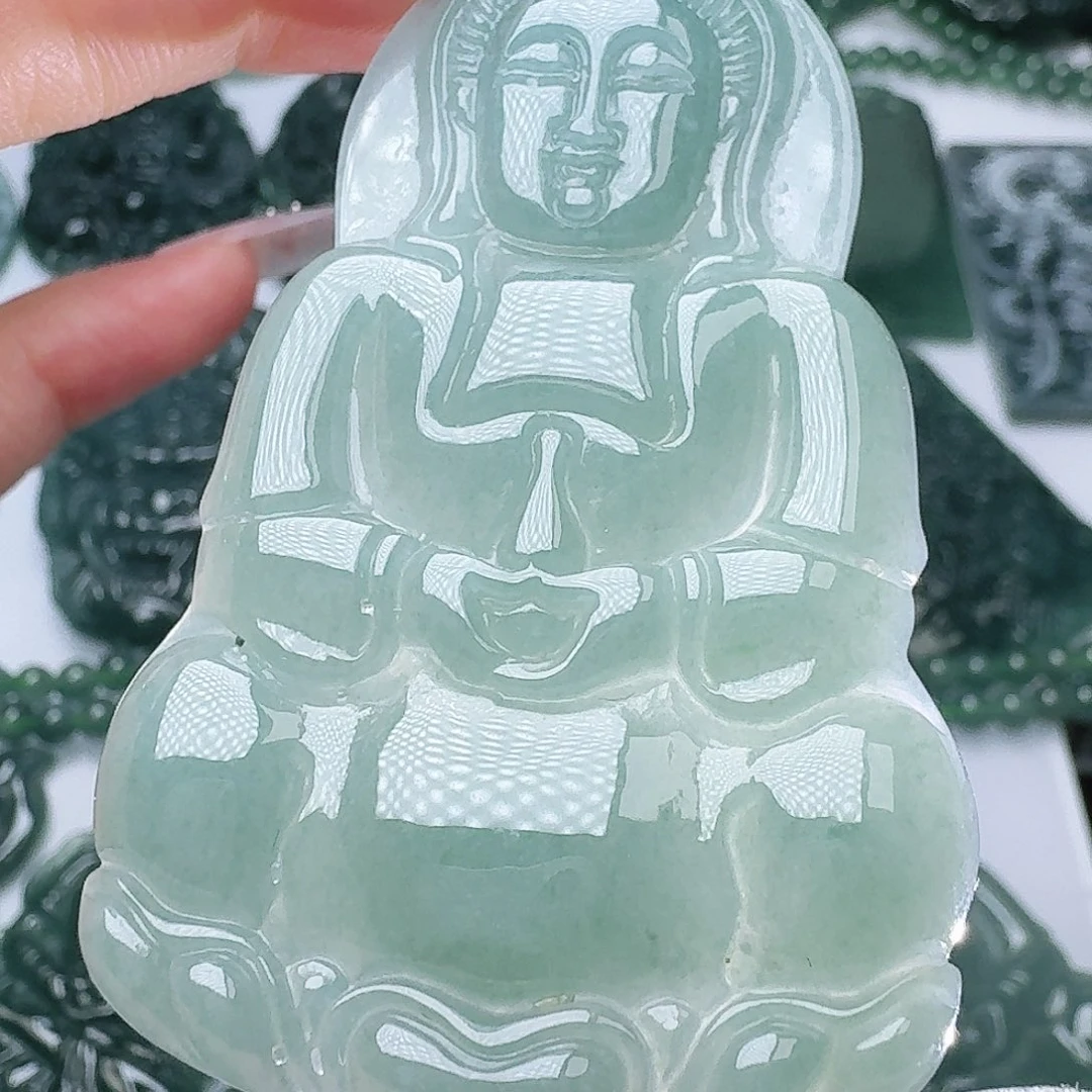 翡翠未镶嵌颈饰天然的A货翡翠多样性发其一