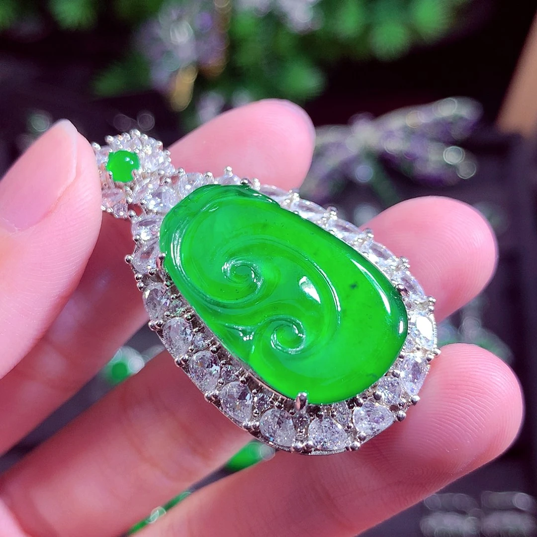 颈饰未镶嵌翡翠天然