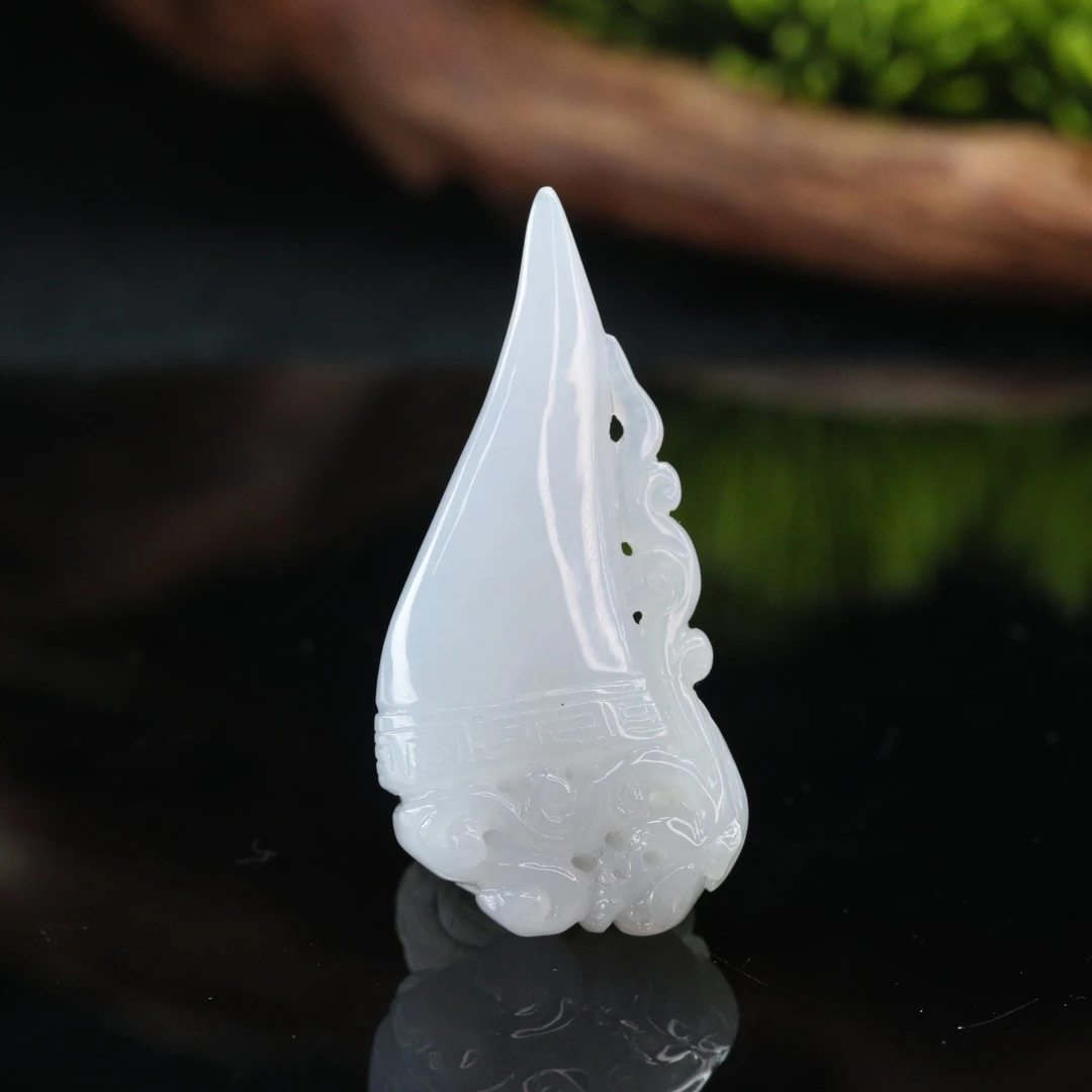 lot3天然缅甸翡翠A货特色吊坠/000846保利厦门拍卖