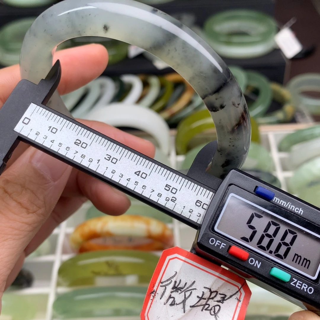蛇纹石玉未镶嵌手镯746