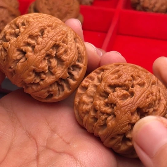 文玩核桃把件秦岭山脉核桃
