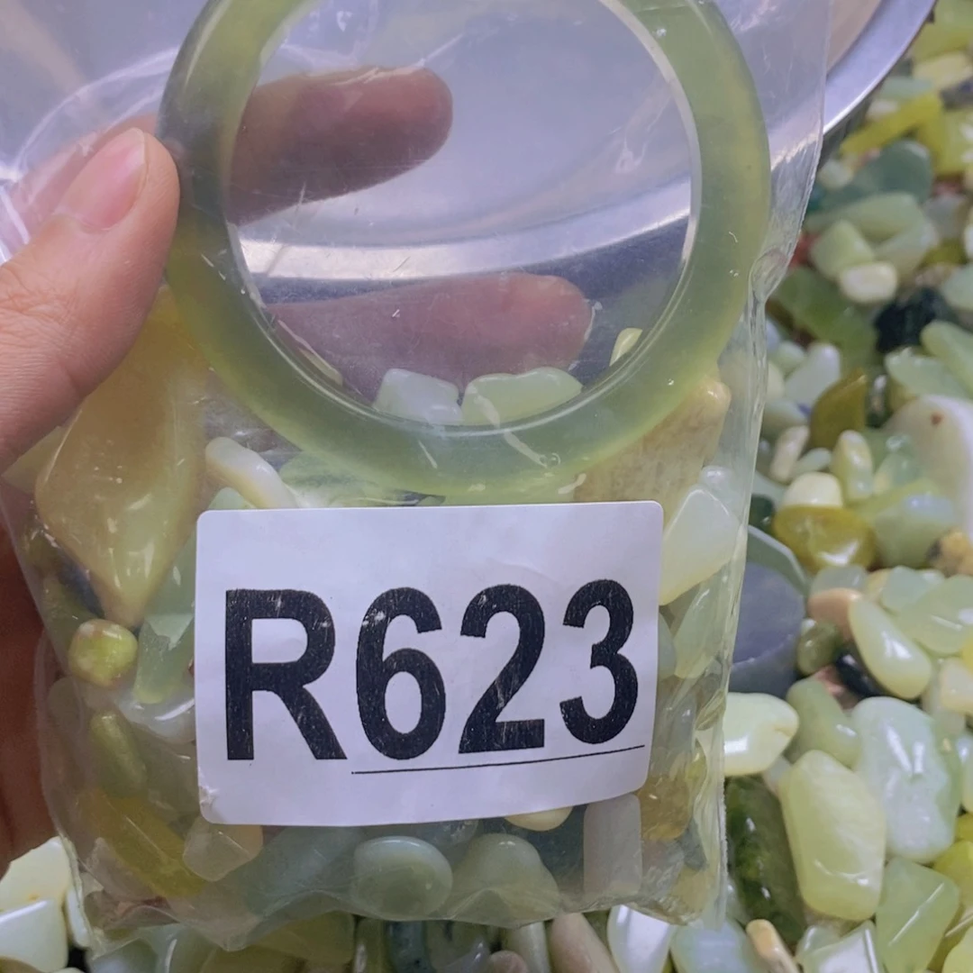 未镶嵌岫玉鱼缸石