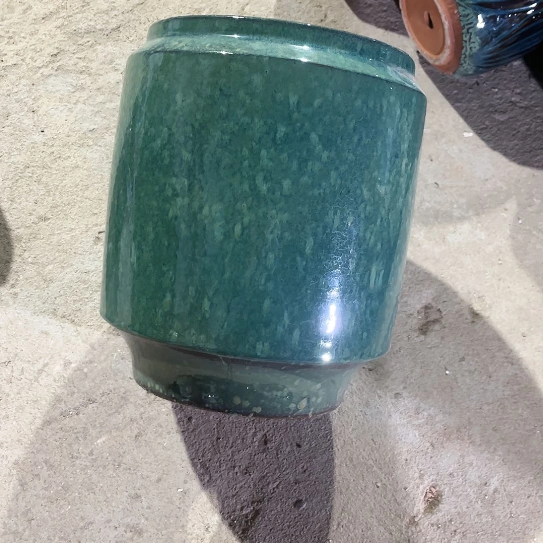 紫砂花盆花盆里的小