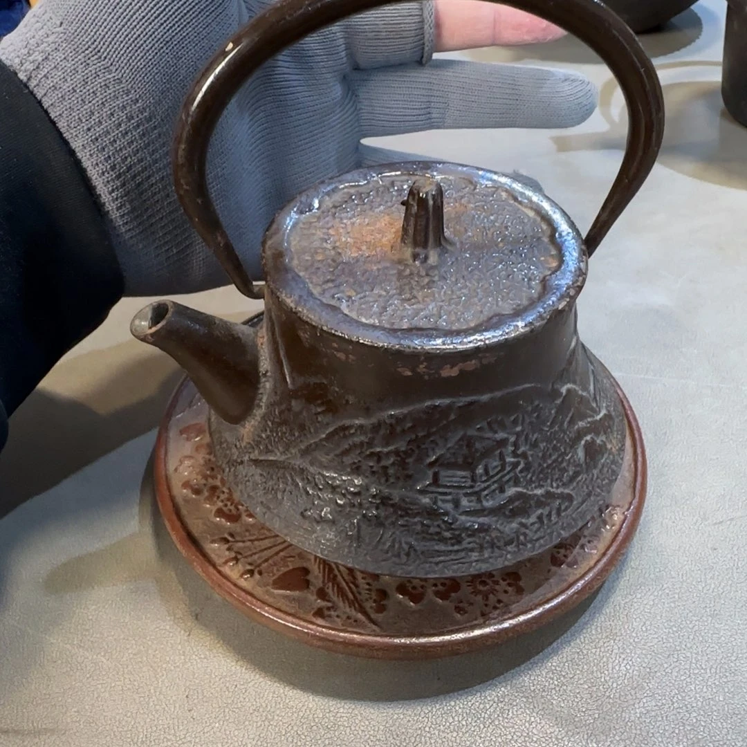 ****仁铁中古美术装饰工艺品