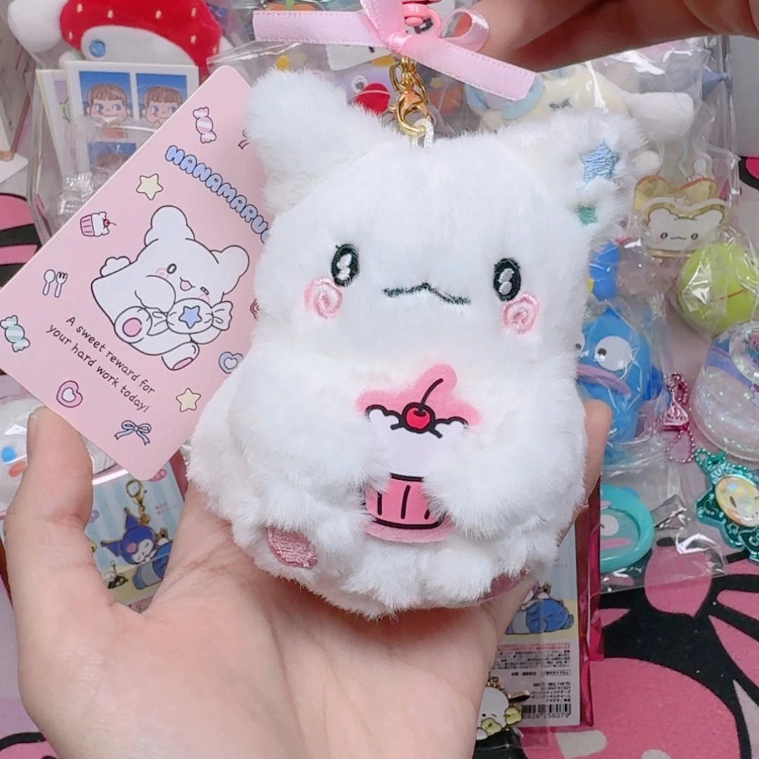 三丽鸥花丸鬼抱蛋糕毛绒挂件