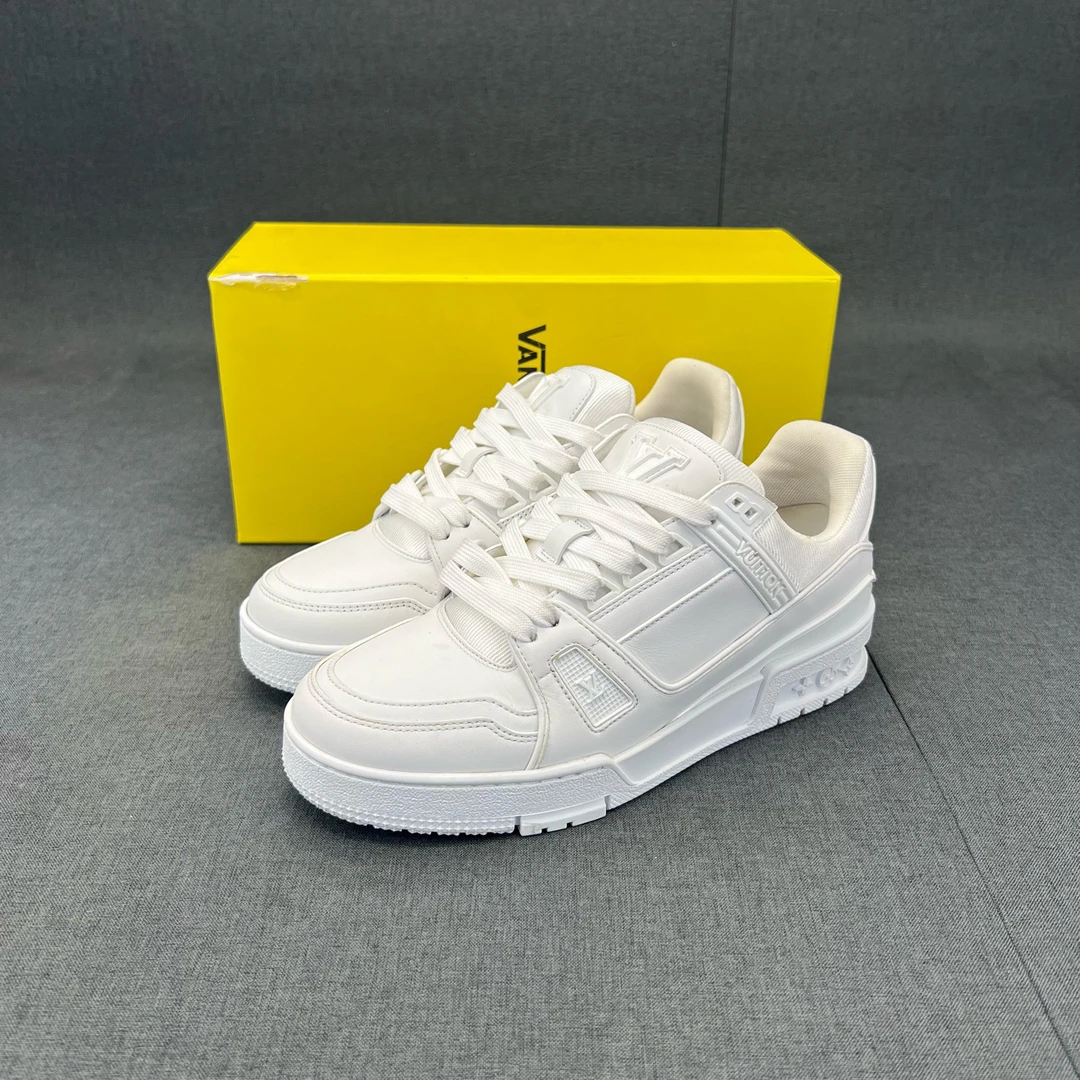 95新 LouisVuitton/路易威登 码数38 lv鞋 trainer 纯白 原盒