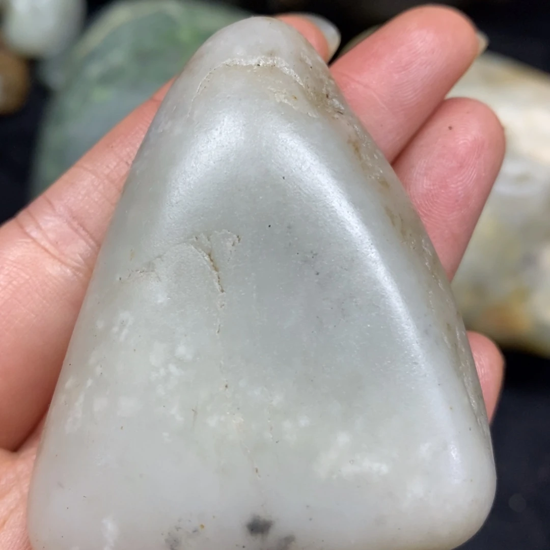 未镶嵌和田玉摆件