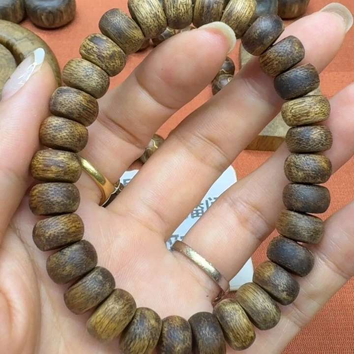 大叶紫檀（黑酸枝木类）