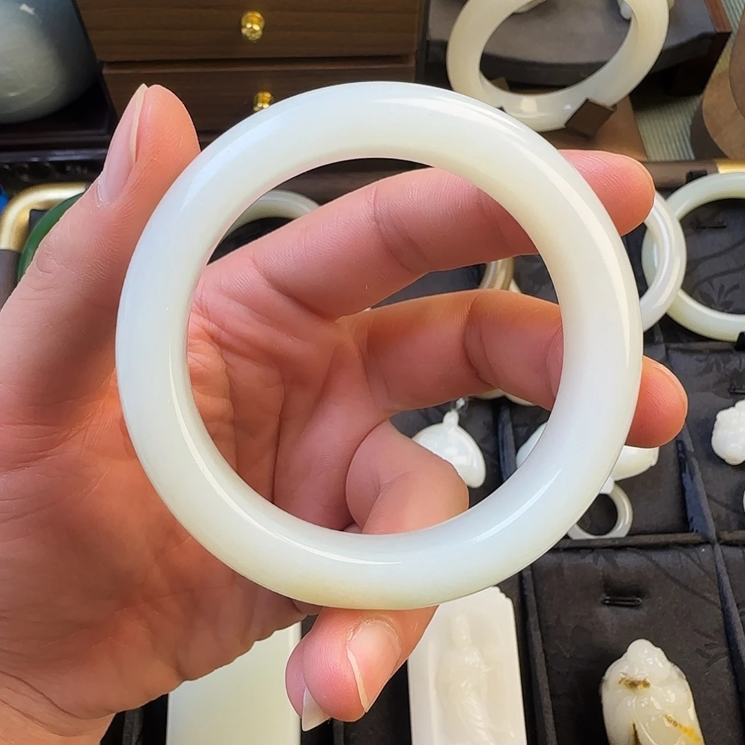 和田玉未镶嵌手镯新疆料于田